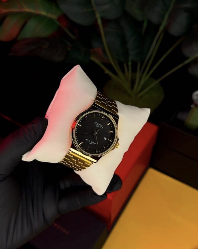 Montre Casio model 1v2