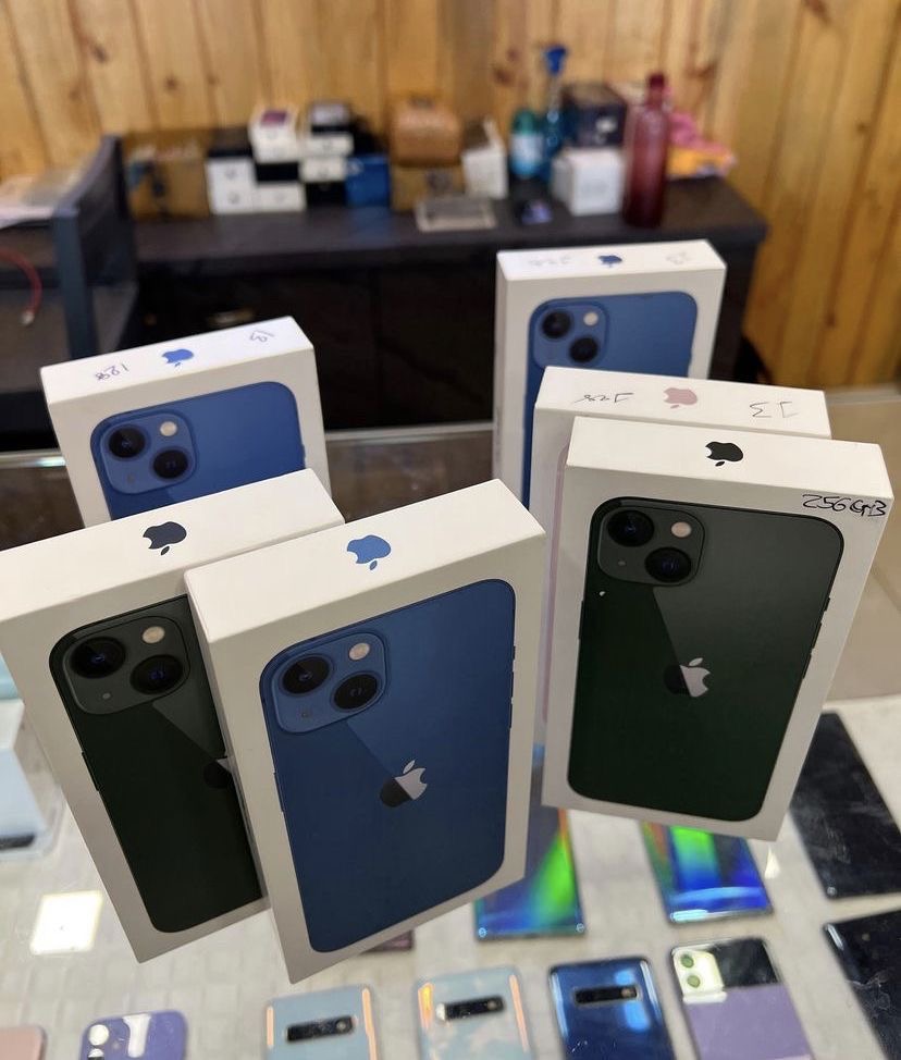 IPHONE 13  - photo 2